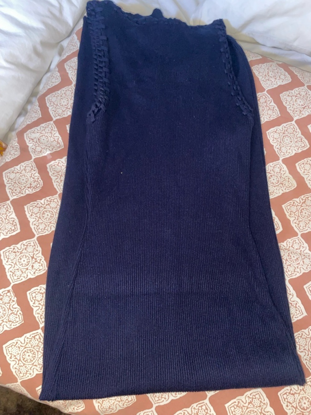 Camila
Coelho Revolve Rib Knit Maxi Dress in Navy, sz Medium - Picture 5 of 7